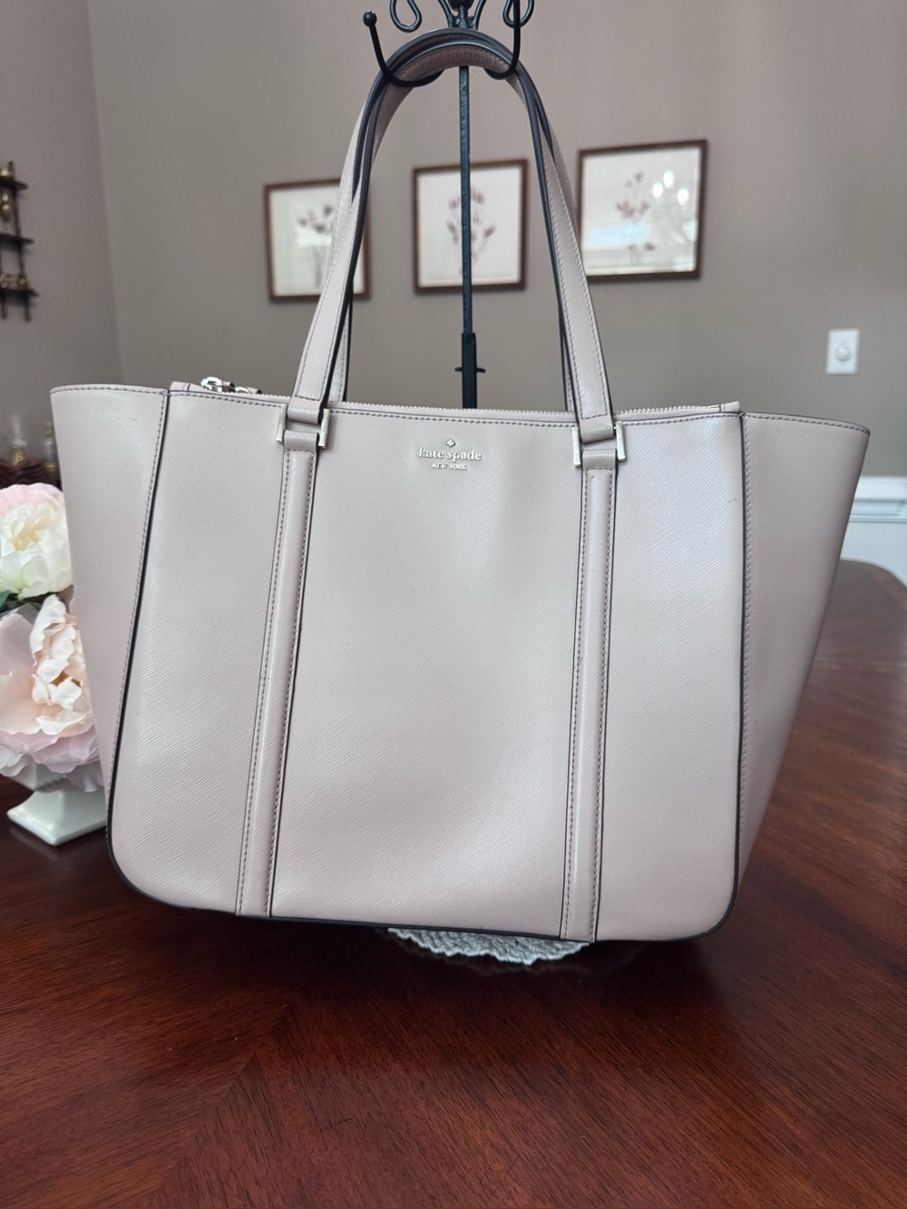 Kate Spade Bleecker Saffiano Leather Large Zip Top Tote Bag Greige Taupe